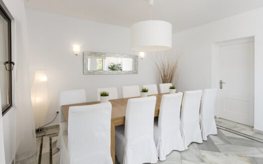 Villa El Olivo – Los Naranjos Golf – Nueva Andalucia