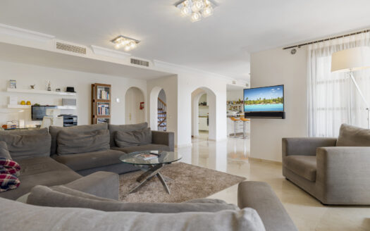 URB. La Heredia – CTRA de Ronda – Benahavís