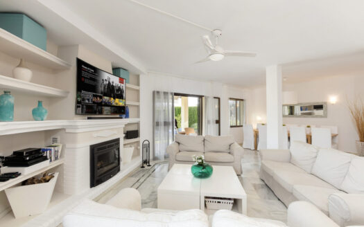 Villa El Olivo – Los Naranjos Golf – Nueva Andalucia